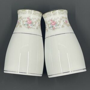 NORITAKE China Edgewood 5807 Salt And Pepper Shakers Floral Vintage